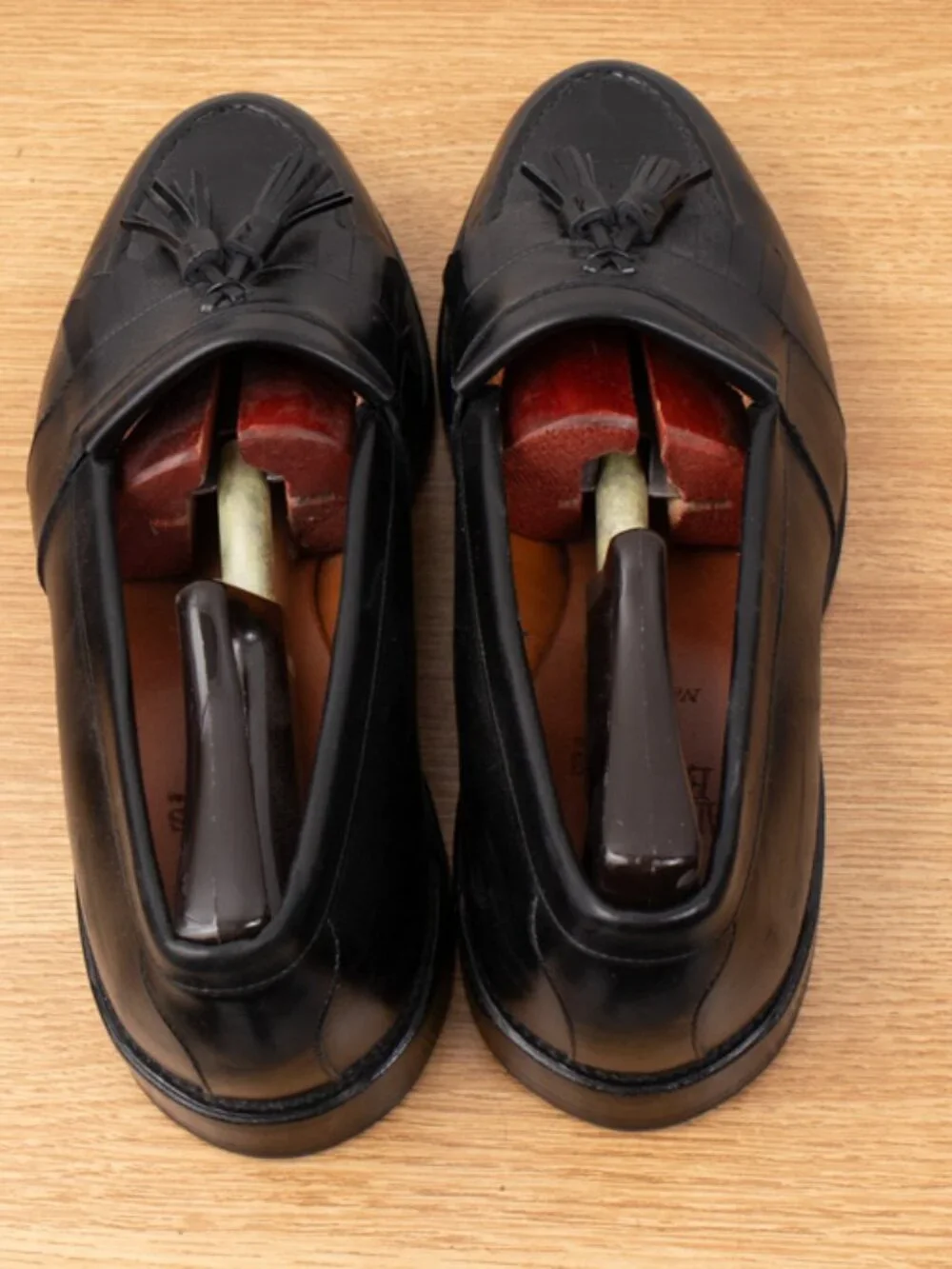 Allen Edmonds Newport Shoes Men's 9.5 EEE Black Leather Resoled With Shoe Trees